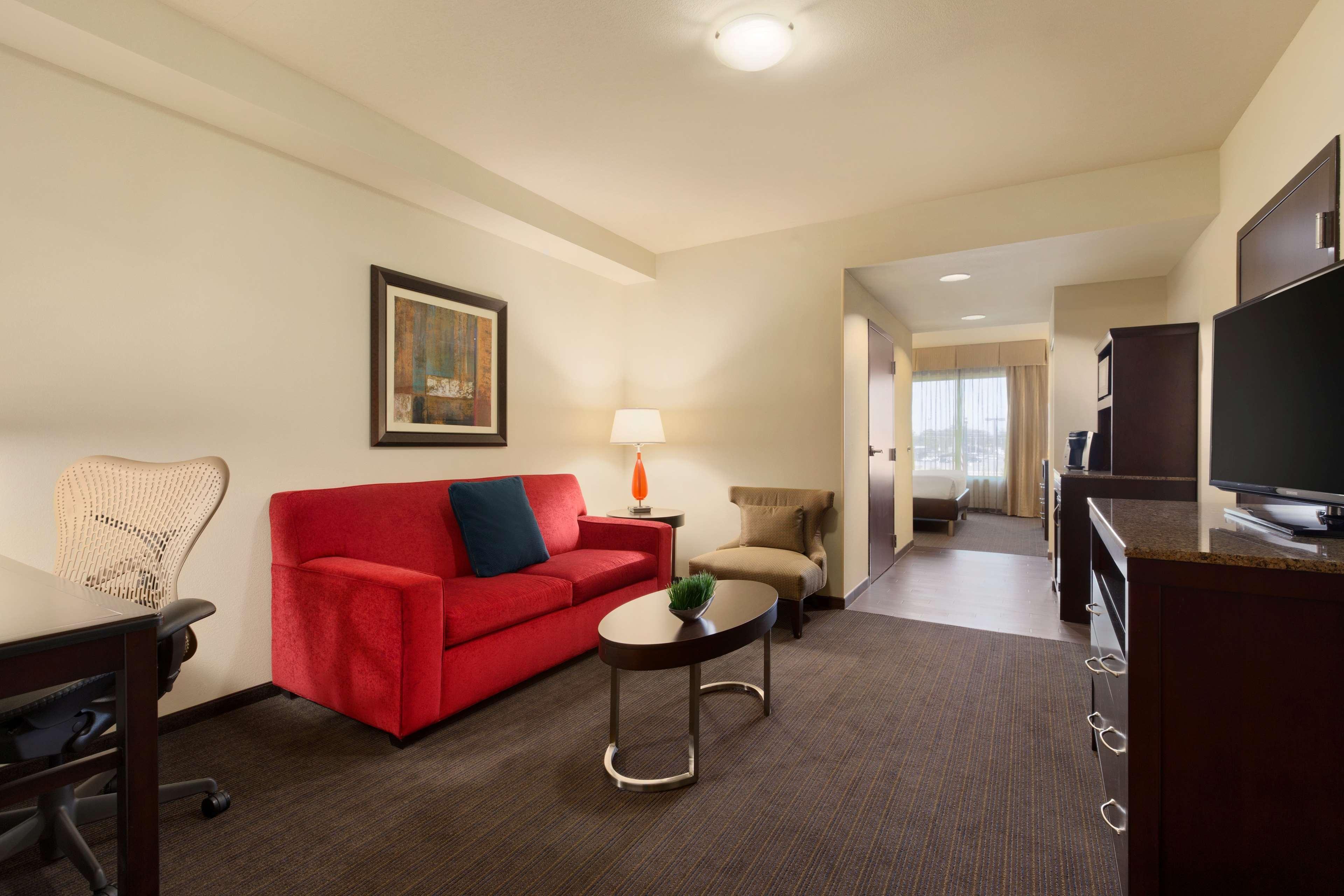 Hilton Garden Nw America Plaza 3*