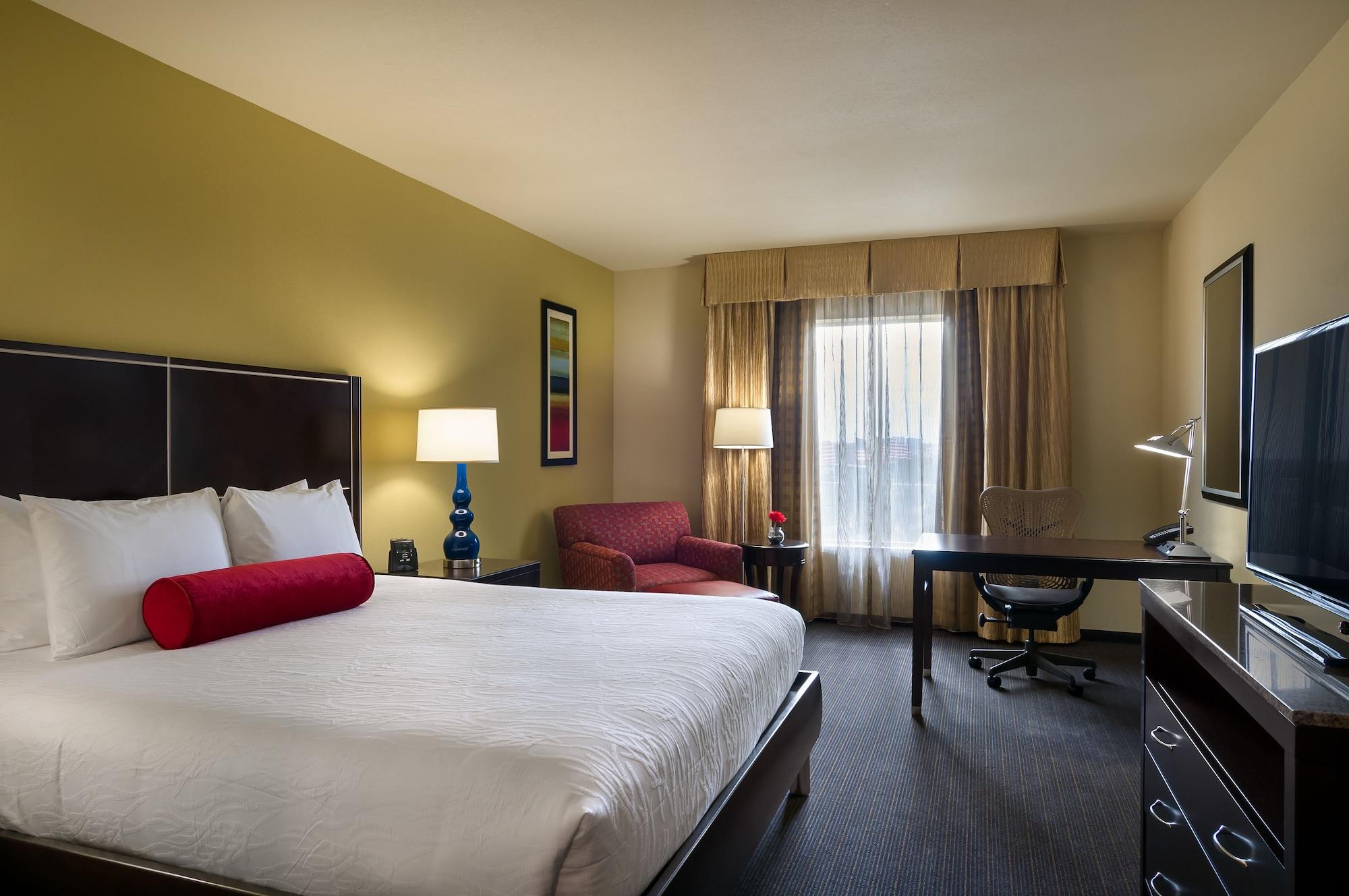 Hilton Garden Nw America Plaza Hotel