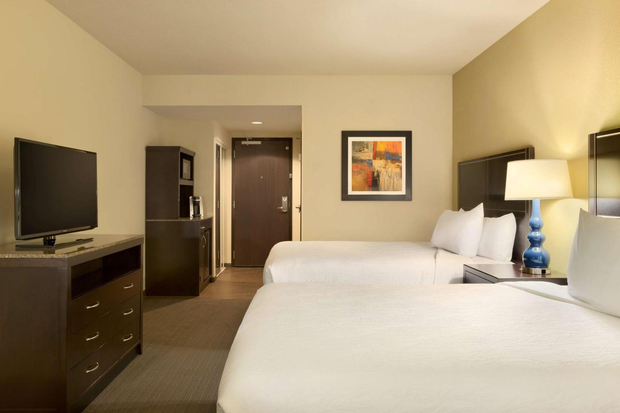 Hilton Garden Nw America Plaza Hotel