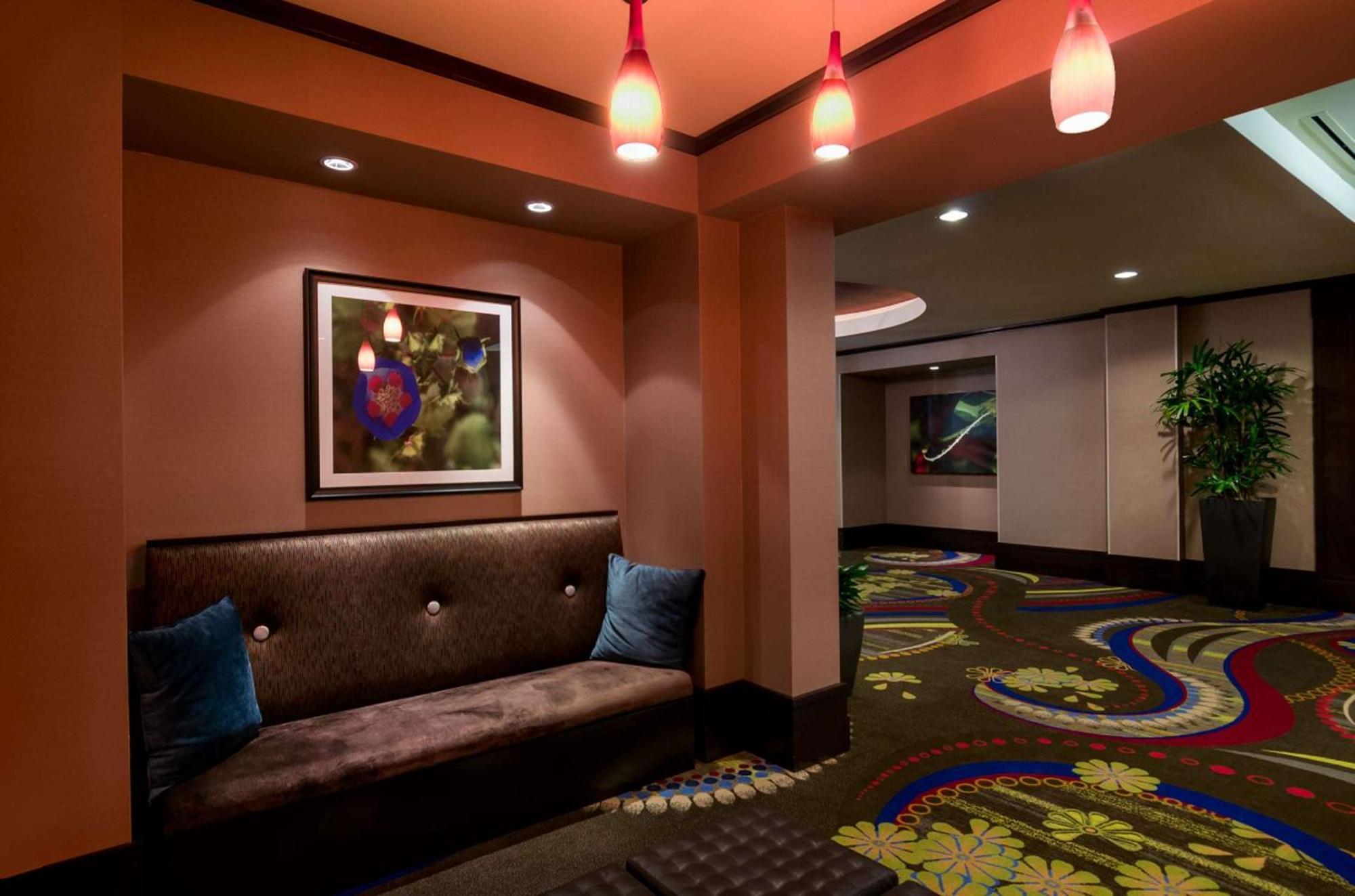 Hotel Hilton Garden Nw America Plaza 3*