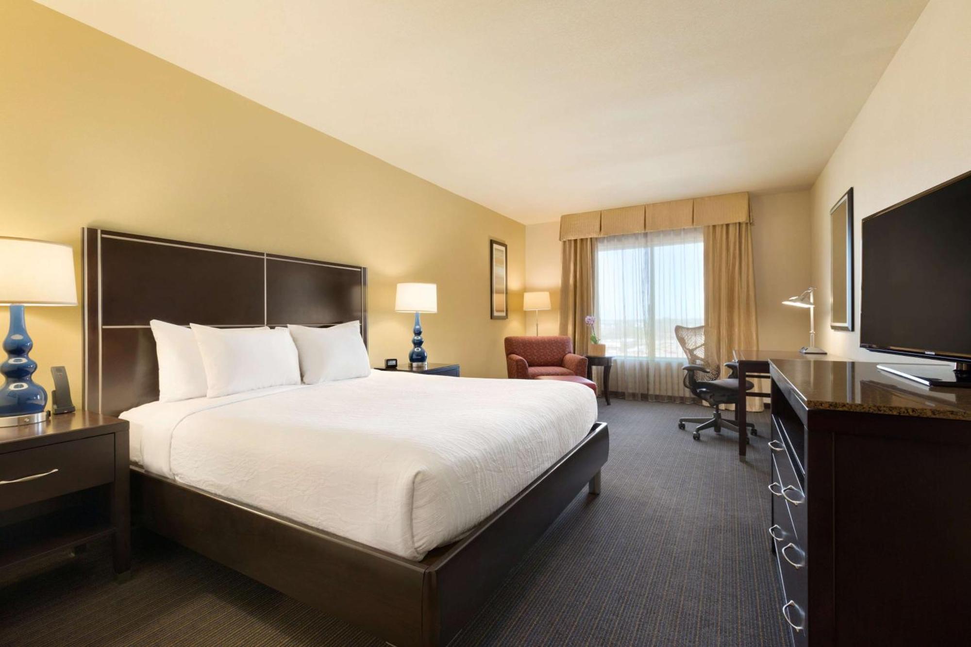 Hilton Garden Nw America Plaza 3*