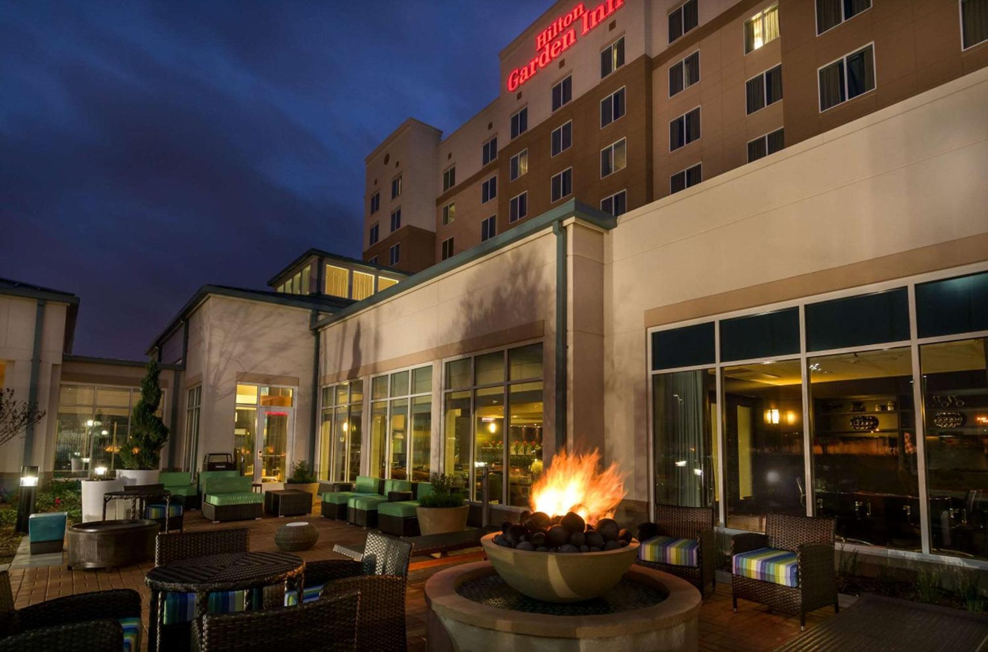 Hilton Garden Nw America Plaza Hotel
