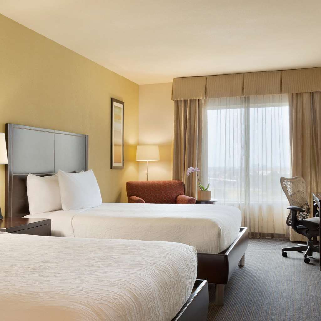 Hilton Garden Nw America Plaza Hotel 3*