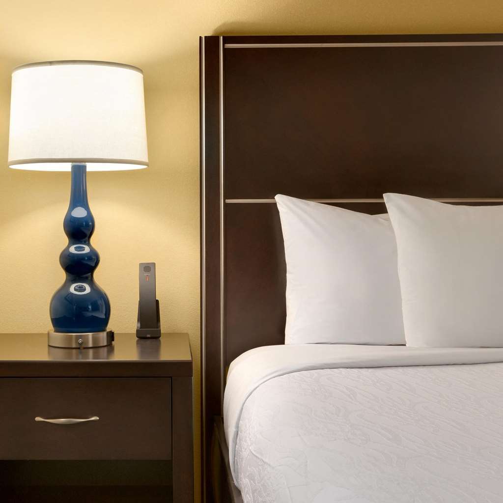 Hotel Hilton Garden Nw America Plaza 3*
