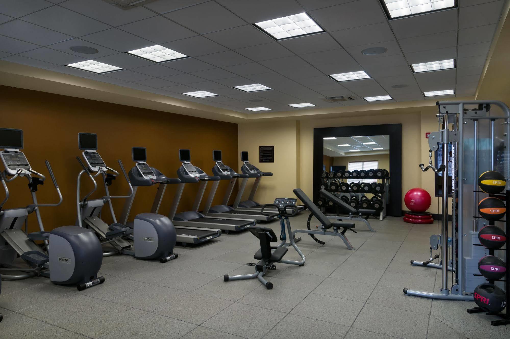 Hilton Garden Nw America Plaza Hotel 3*